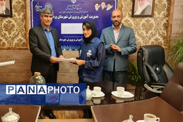 دیدار مسئولان اداره آموزش و پرورش پردیس با خبرنگاران پانا 