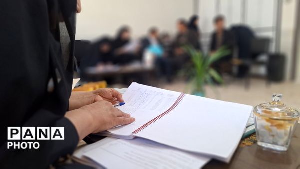 بازدید سرگروه‌ های آموزشی استان چهار محال و بختیاری از مدارس میانکوه