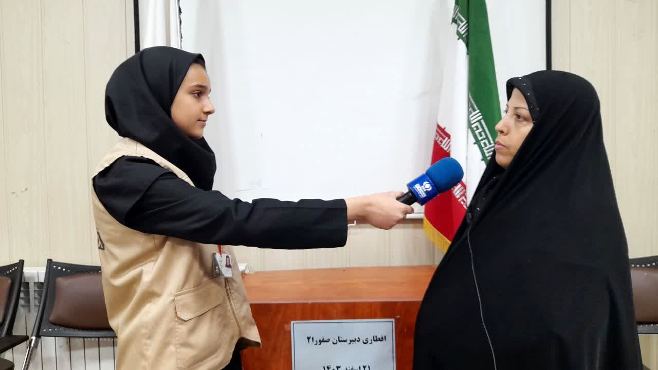 افطاری در دبیرستان صفورا ۲ ناحیه هفت مشهد