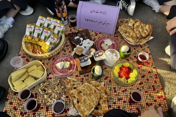 برگزاری مراسم صبحانه سلامت در دبیرستان الغدیر ناحیه یک شهرری