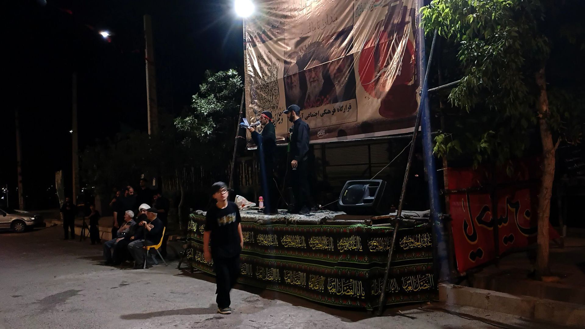 از سوگ حسین(ع) تا عزاداری رهبر شهید انقلاب در آیین وحدت‌آفرین مسجد آزادگان