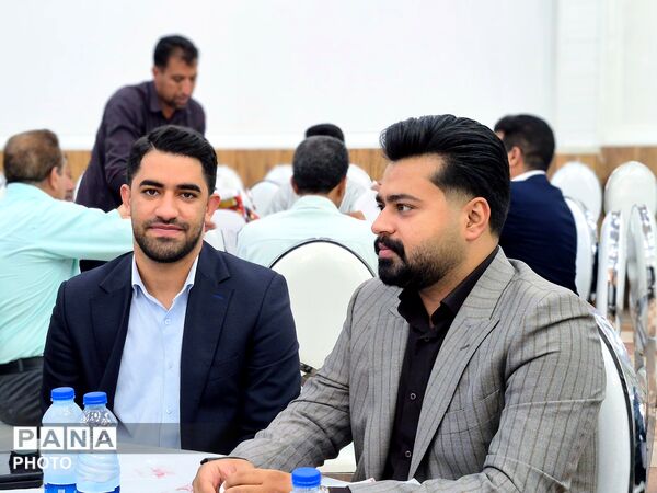 مراسم تجلیل و تقدیر از فرهنگیان در عنبرآباد