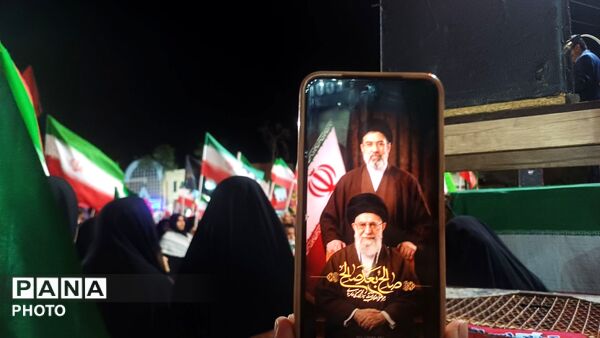 مردمی از جنس نور