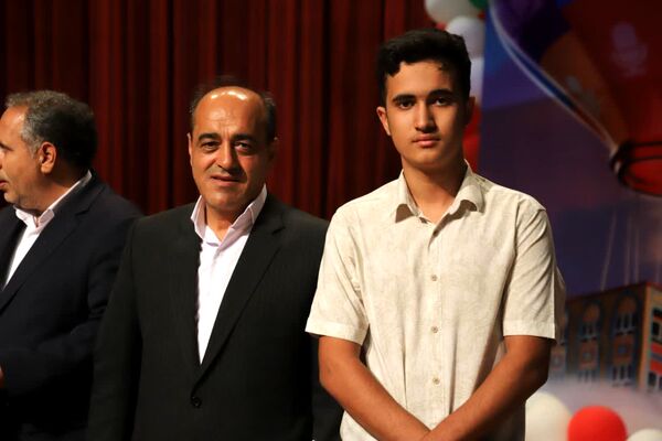 آیین نکوداشت منتخبین مرحله استانی چهل و سومین دوره مسابقات فرهنگی و هنری فردا