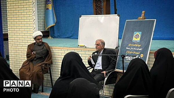  دوره آموزشی امداد و نجات ویژه اعضای ستاد نماز جمعه در ساوجبلاغ 