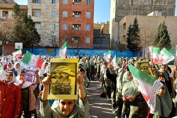 طنین زنگ انقلاب در مدارس شهرستان شهریار 