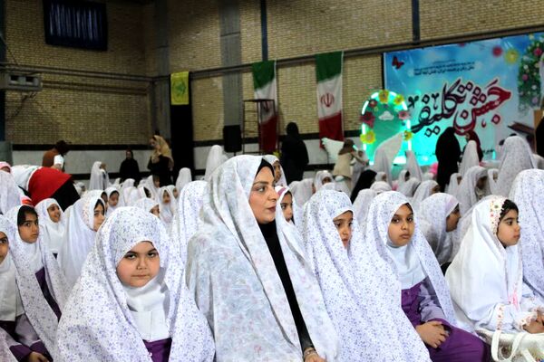 جشن تکلیف دانش‌آموزن دختر در گچساران