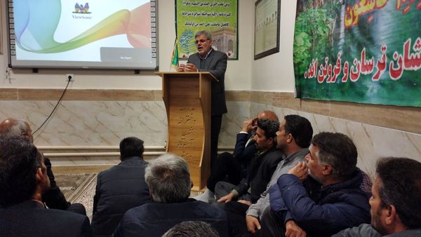 جلسه انجمن اولیان و مربیان در دبیرستان شهید محمد آسوده شهرستان خلیل آباد