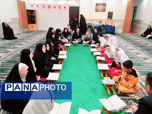 محفل انس با قرآن در دبستان دخترانه امید انقلاب بوشهر 