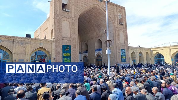 نماز جمعه در آخرین جمعه ماه رمضان در نیشابور 