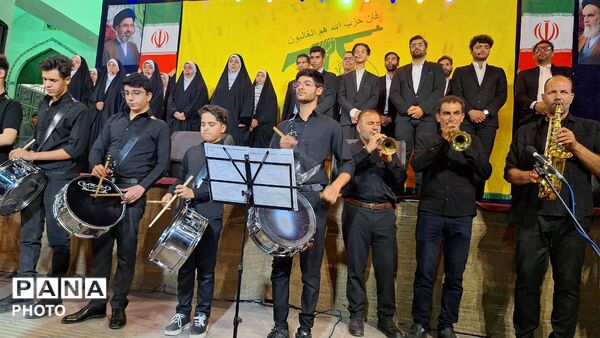طنین سرود در تجمع احمدآباد