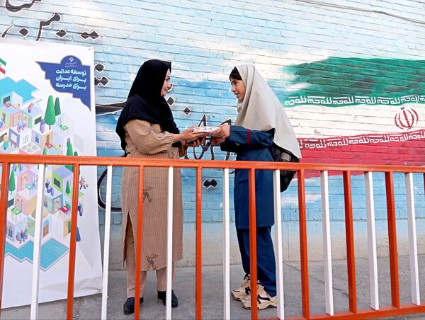 برگزاری جشن عاطفه ها در مدارس شهرستان قدس