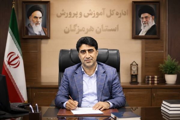 خبرنگاران، چراغ آگاهی را در جامعه روشن نگه می‌دارند
