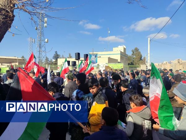 حضور پرشور مردم انقلابی شهر حسن آباد جرقویه علیا در راهپیمایی یوم الله ۲۲ بهمن