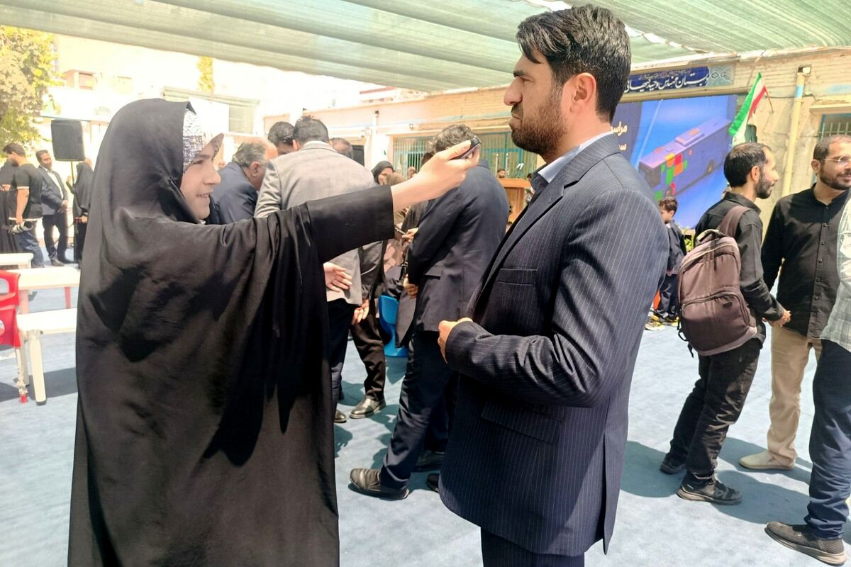 رونمایی از اتوبوس‌های فب‌لب کودک؛ گامی در مسیر تربیت نسل خلاق و آشنا با فناوری‌های نوین است