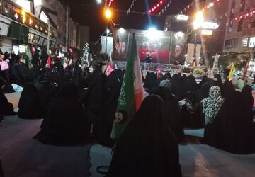مردم پای کار انقلاب