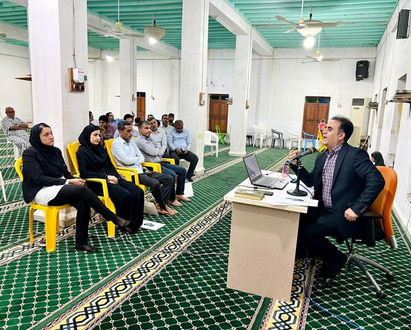 مراسم تجلیل از فرهنگیان بندر گروگ سیریک