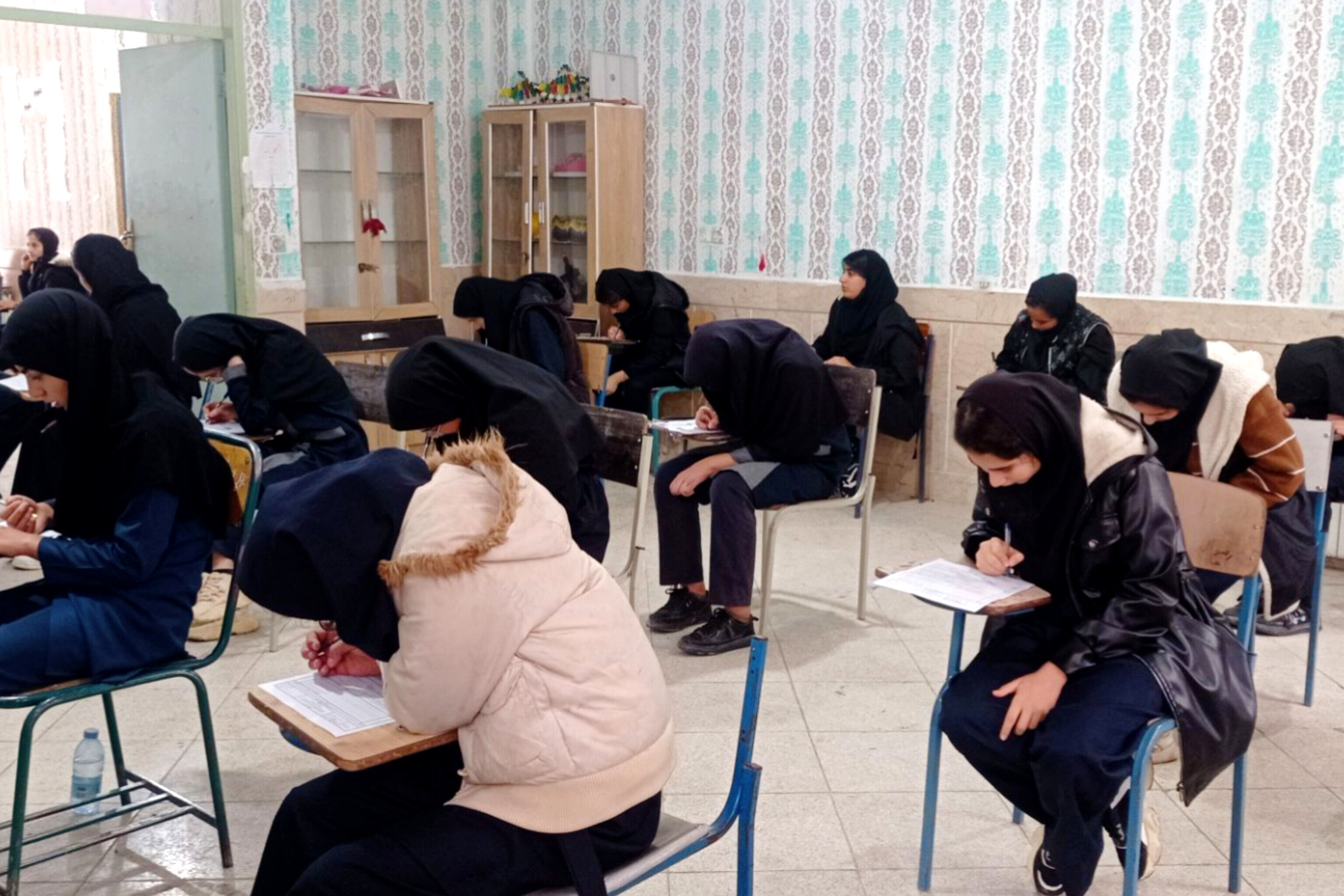 ادامه امتحانات در بهمن ماه