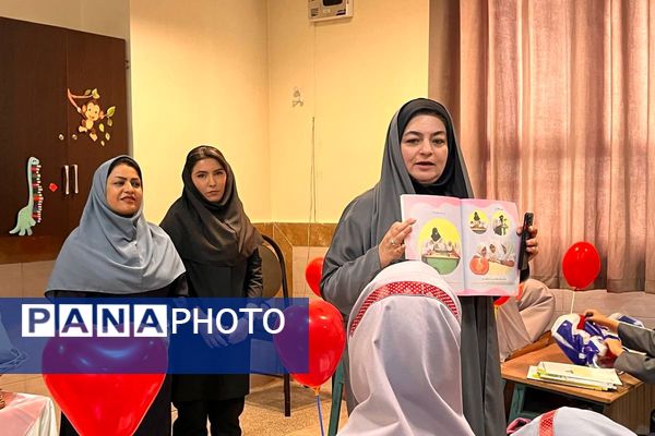 جشن شکوفه‌ها در مدارس بهارستان‌دو؛ آغاز سفری تازه برای کلاس اولی‌ها