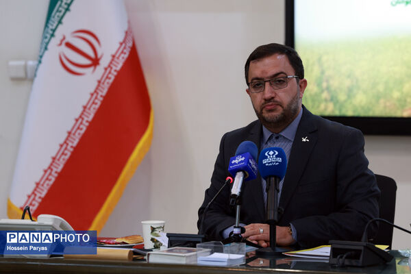 نشست خبری تبیین سند ملی کودک و نوجوان و هفته ملی کودک