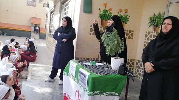  اولین سالگرد شهادت شهید خدمت آیت الله ابراهیم رئیسی در دبستان شطیطه ۲