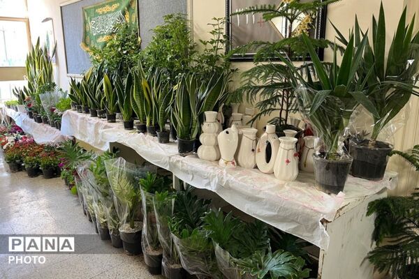 عطر گل‌ها و رنگ هنر در مدرسه فنی‌وحرفه‌ای هجرت به هم آمیخت