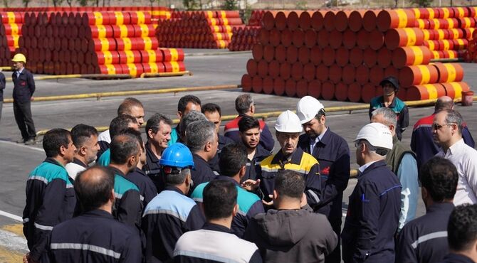 پرویز فتاح: اخراج و تعدیل کارگران ممنوع!