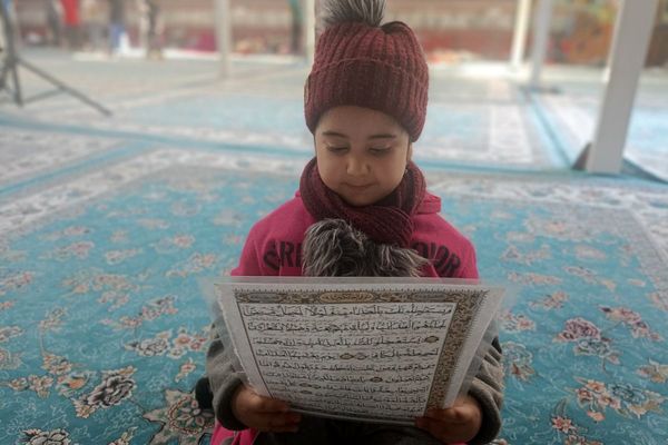 مراسم معنوی اعتکاف در مسجد اعظم حضرت ابوالفضل (ع) بهارستان دو