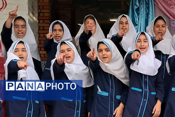 هنرنمایی دانش آموزان  مدرسه خواهران بابایی در روز دختر