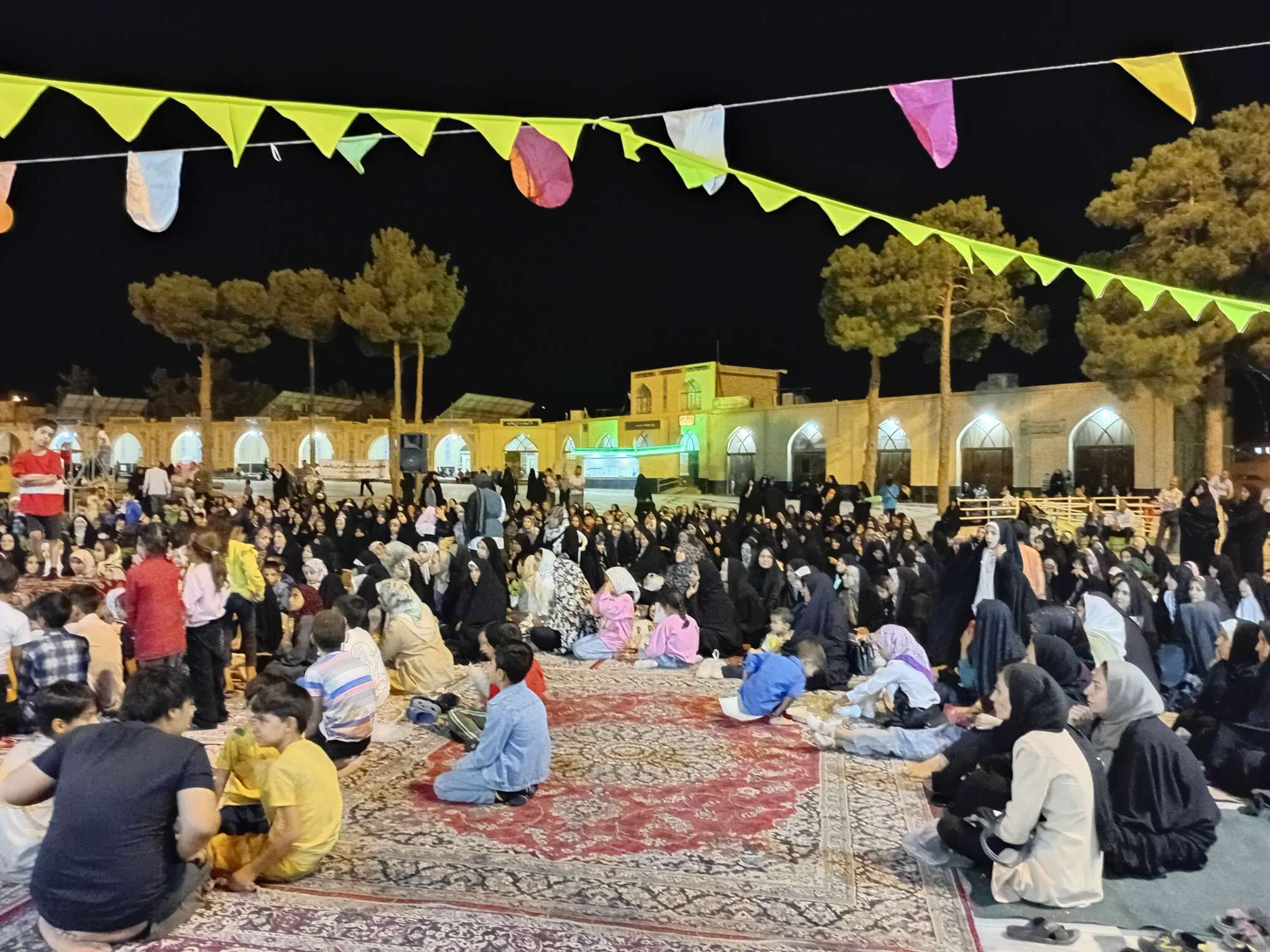 جشن میلاد امام محمد صادق (ع) و حضرت محمد (ص) در امامزاده محمد عابد کاخک