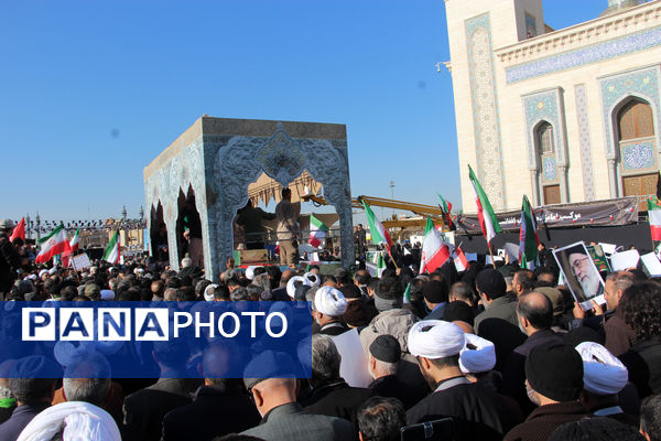 آیین تشییع لاله‌های فاطمی در قم