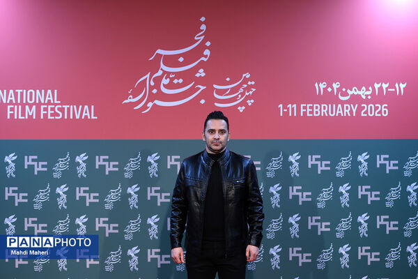 نشست نقد و بررسی فیلم «بیلبورد» در چهل و چهارمین جشنواره ملی فیلم فجر