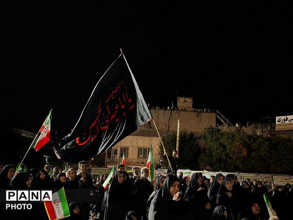 محرمِ داغدار؛ اشک مردم در سوگ سیدالشهدا(ع) و رهبر شهید انقلاب