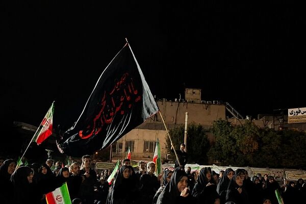 محرمِ داغدار؛ اشک مردم در سوگ سیدالشهدا(ع) و رهبر شهید انقلاب