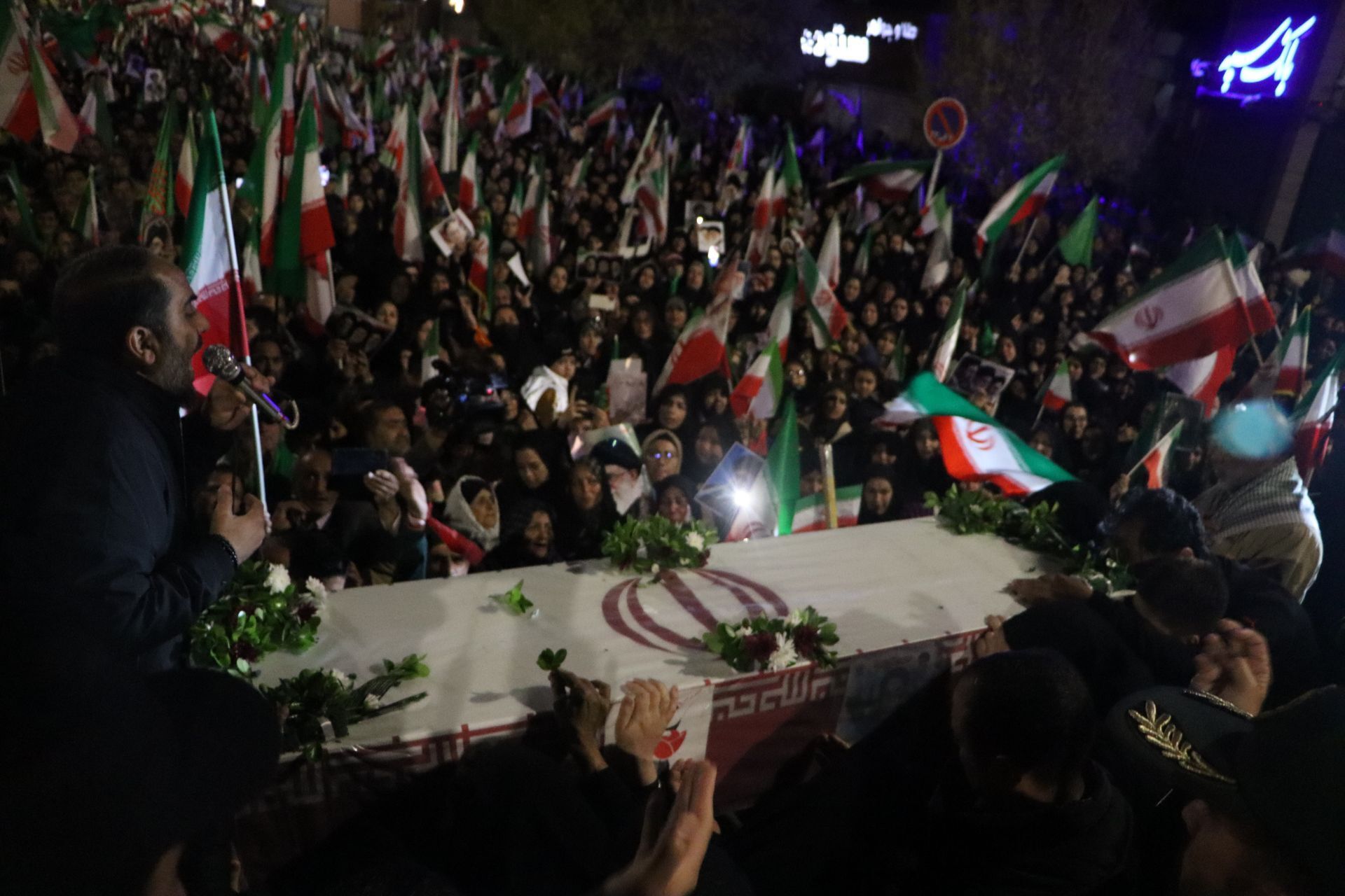 تشییع پیکر مطهر شهید مهدی عمارلو 