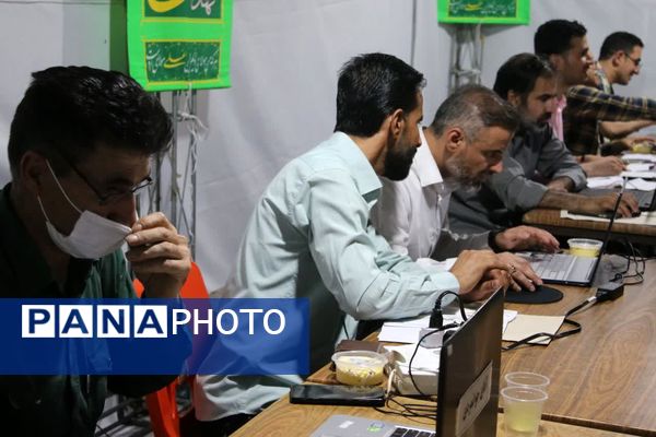 محفلی با حضور کودکان و خانواده‌ها در دانشگاه قم