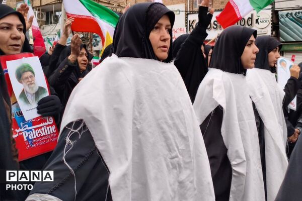 تجدید پیمان مردم ولایتمدار بهارستانی با سومین رهبر انقلاب در روز قدس