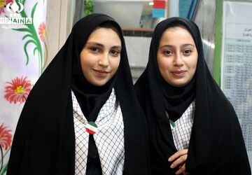 طلوع دانایی در نخستین روز مدرسه در دبیرستان معراج اردبیل