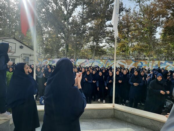 طلوعی تازه برای دانش‌آموزان دبیرستان مصلی نژاد حضرت زهرا در اول مهر