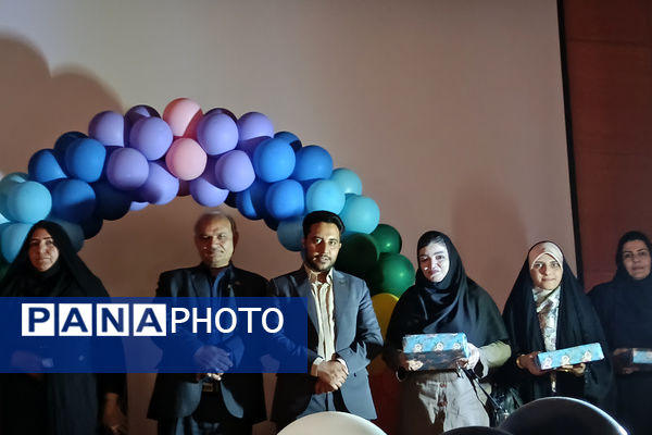 مراسم تجلیل از مقام‌آوران المپیاد رویش ناحیه 4 شیراز