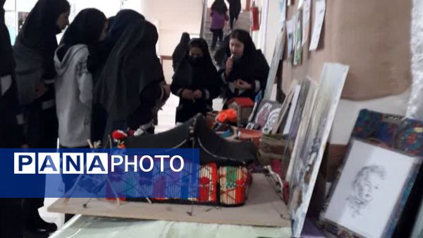 برگزاری جشنواره «ماها »در دبیرستان دخترانه قلم چی خرم آباد 