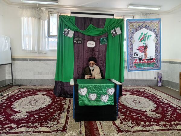 مراسم روز دانش آموز و ایام فاطمیه در دبیرستان حضرت خدیجه (س)جعفریه قم 