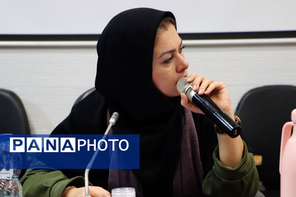 برگزاری نشست خبری مدیرکل راه و شهرسازی استان یزد و مدیران دستگاه‌های متولی مسکن