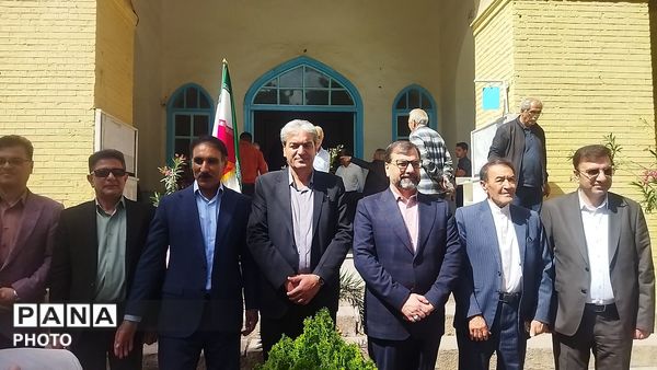 زنگ خیام در نیشابور به صدا در آمد 