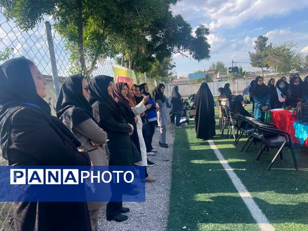 برگزاری مسابقه استعدادیابی دارت در دبیرستان حاج محمود ثابتی شیروان