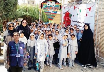 جشن استانی نوخوان ها و رونمایی از طرح هزار درنای کاغذی در استان فارس