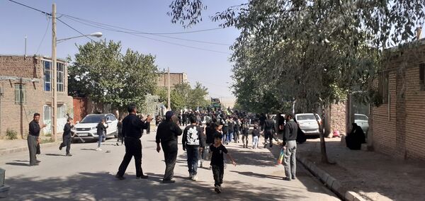 روستای سربالا در سوگ امام حسین(ع)؛ حضور پرشور جوانان در مراسم عزاداری حماسه‌ساز شد
