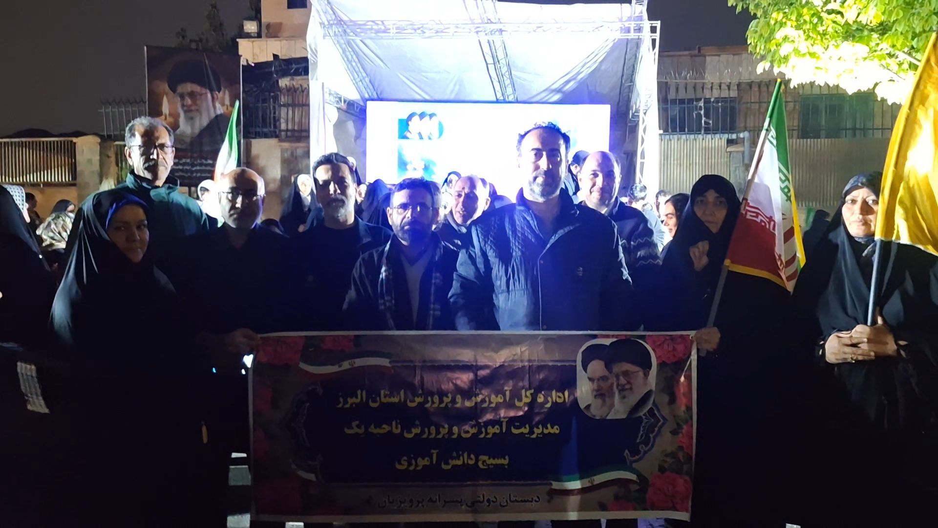 حضور دانش‌آموزان در اجتماعات شبانه،نمادی از جایگاه علم در کشور است