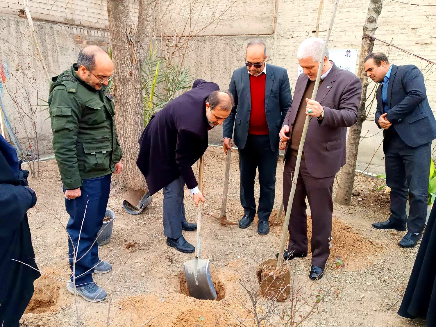 روز درختکاری در منطقه ۱۶