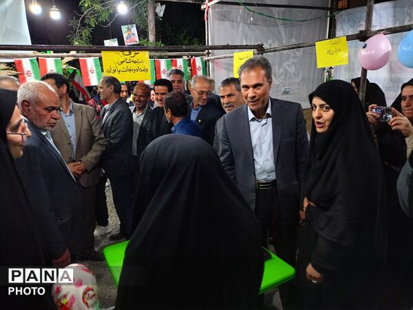 افتتاح موکب های دانش آموزی در حاشیه اجتماعات مردمی در شهرستان کاشمر